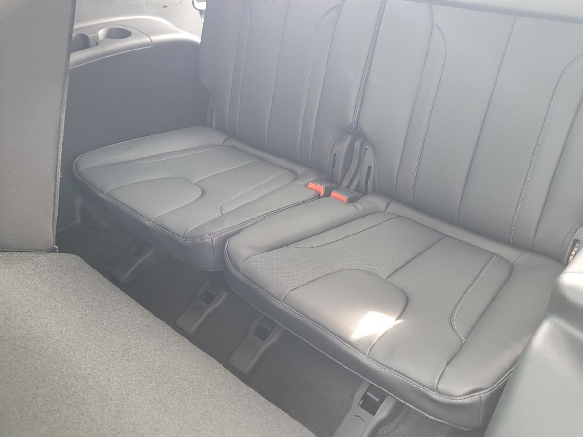 Hyundai Santa Fe SUV 1,6 l 195 kw