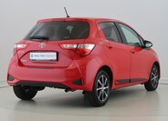 Toyota Yaris 5