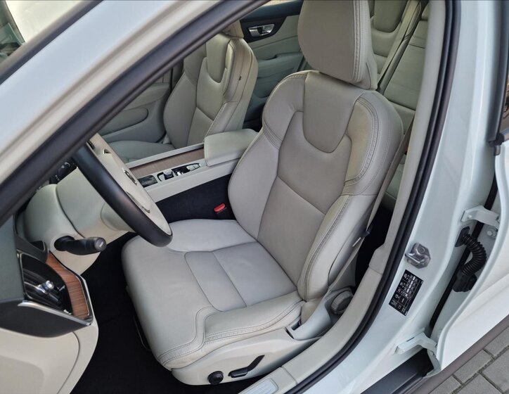 Volvo V60 Kombi 2,0 l 140 kw