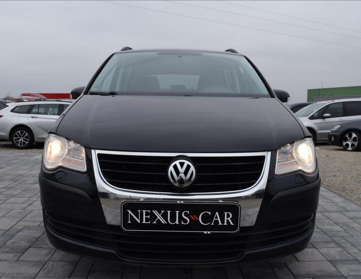 Volkswagen Touran 2