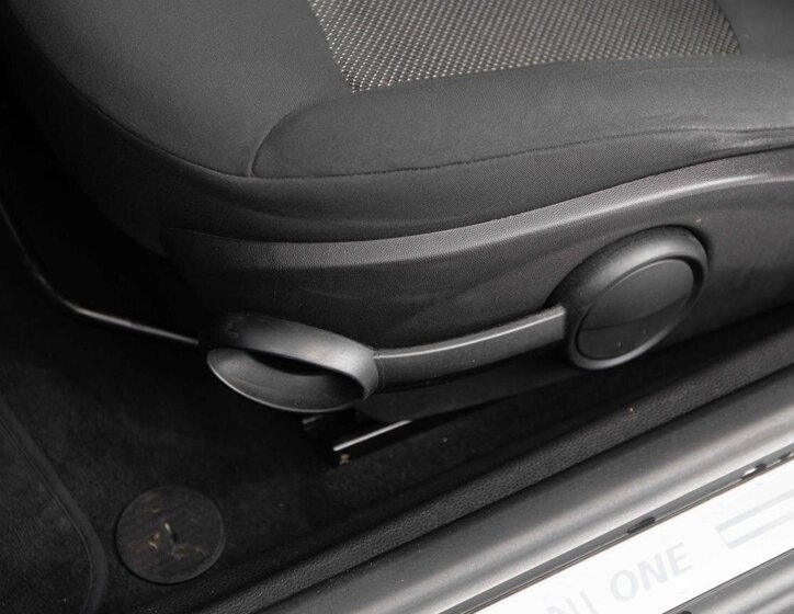 Mini Cooper Hatchback 1,4 l 70 kw