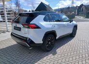Toyota RAV4 SUV / Terénní 2,5 l 131 kw
