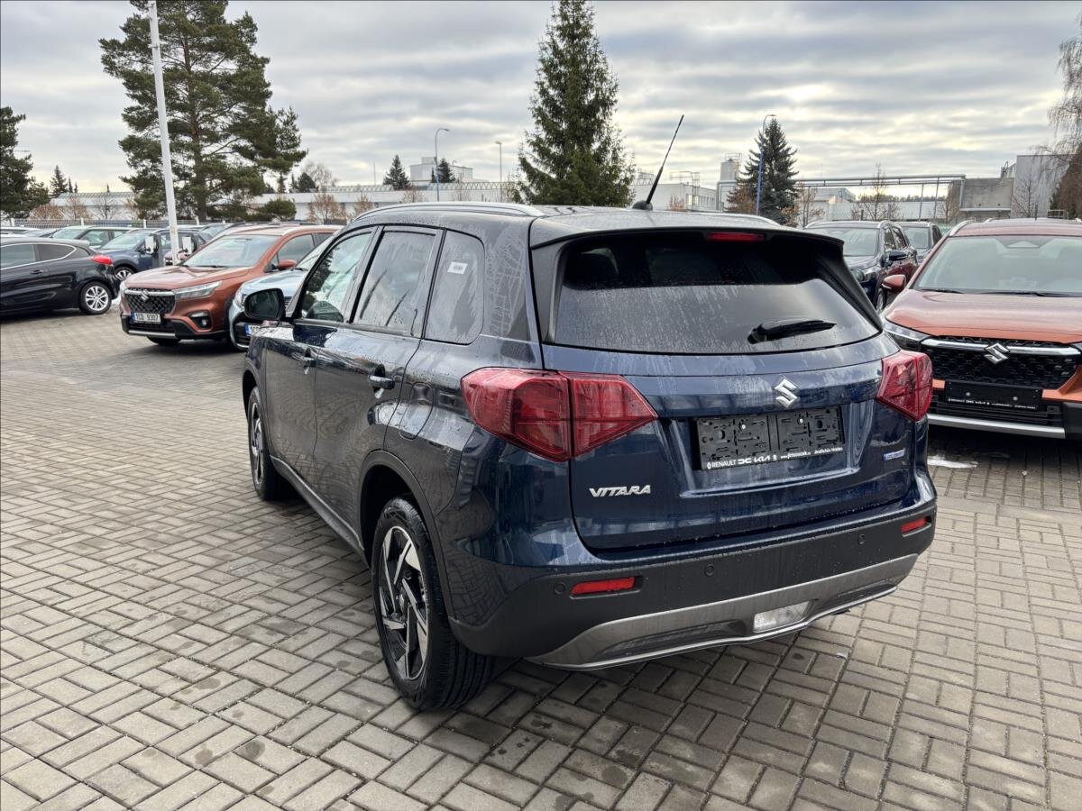 Suzuki Vitara SUV 1,4 l 81 kw