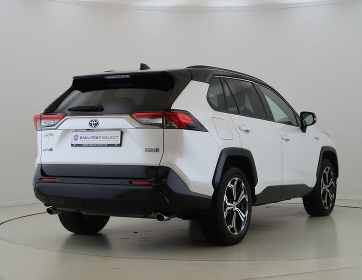 Toyota RAV4 SUV / Terénní 2,5 l 225 kw