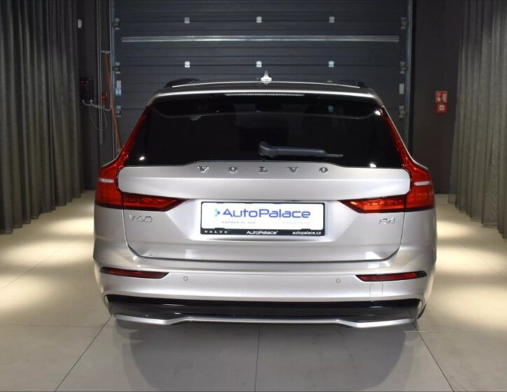 Volvo V60 Kombi 2,0 l 145 kw