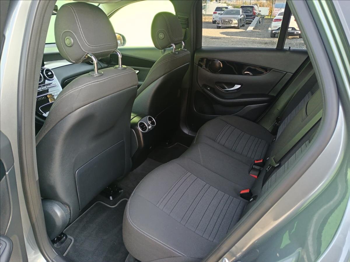 Mercedes-Benz GLC SUV / Terénní 2,0 l 225 kw