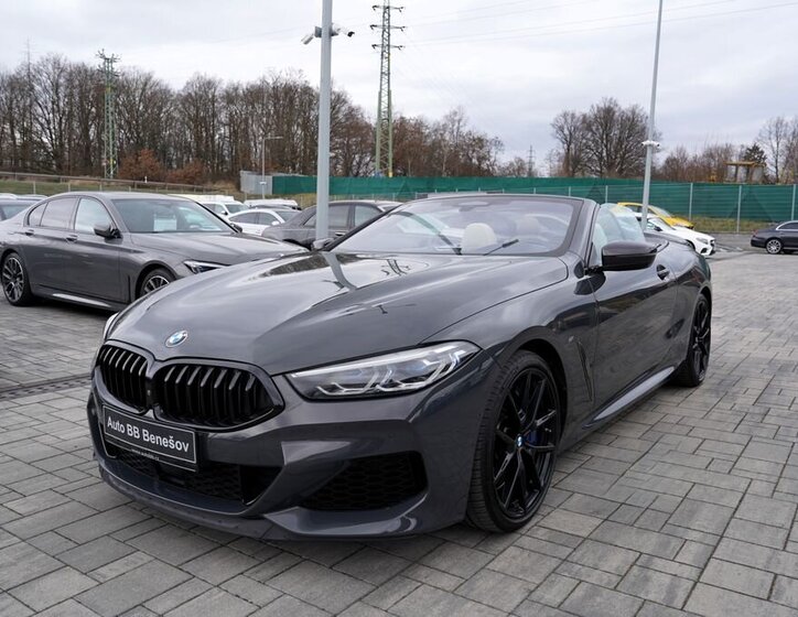 BMW Řada 8 Kabriolet 4,4 l 390 kw
