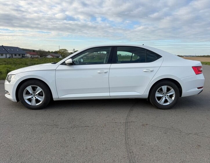 Škoda Superb Sedan / Limuzína 2,0 l 110 kw