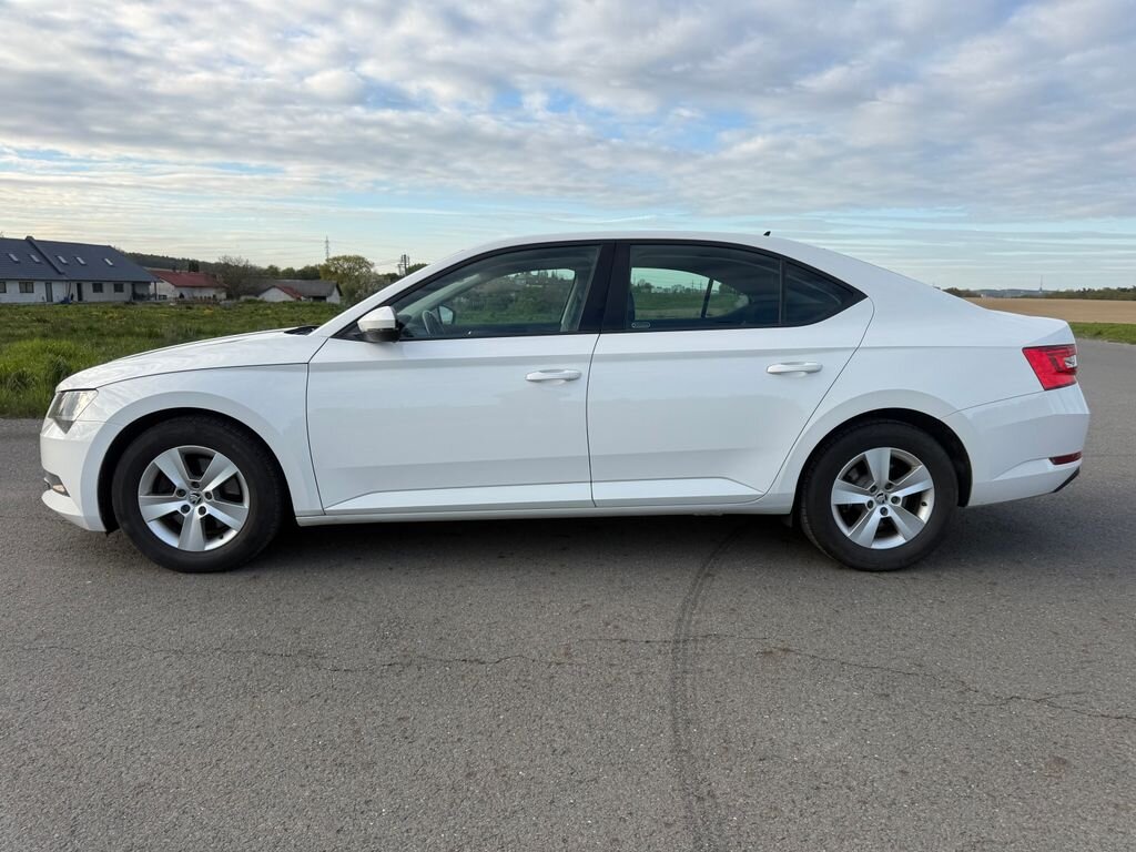 Škoda Superb Sedan / Limuzína 2,0 l 110 kw