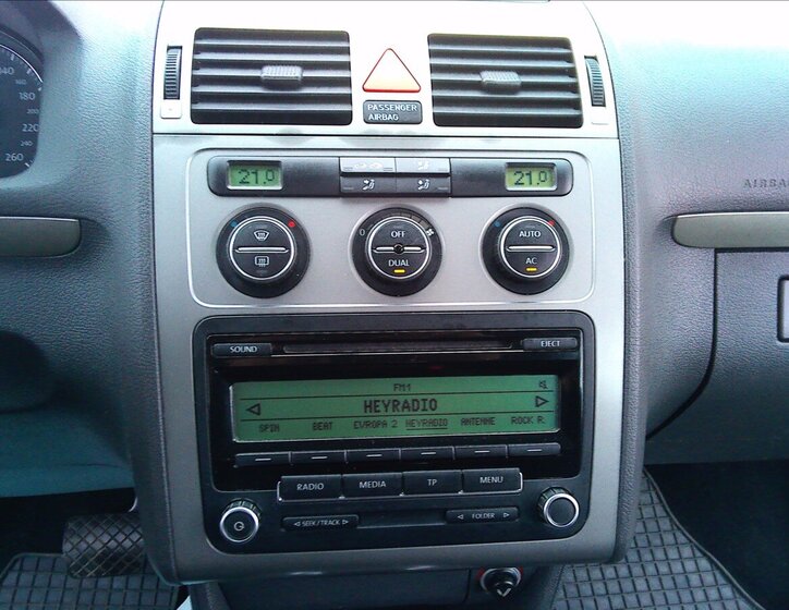 Volkswagen Touran Kombi 2,0 l 103 kw