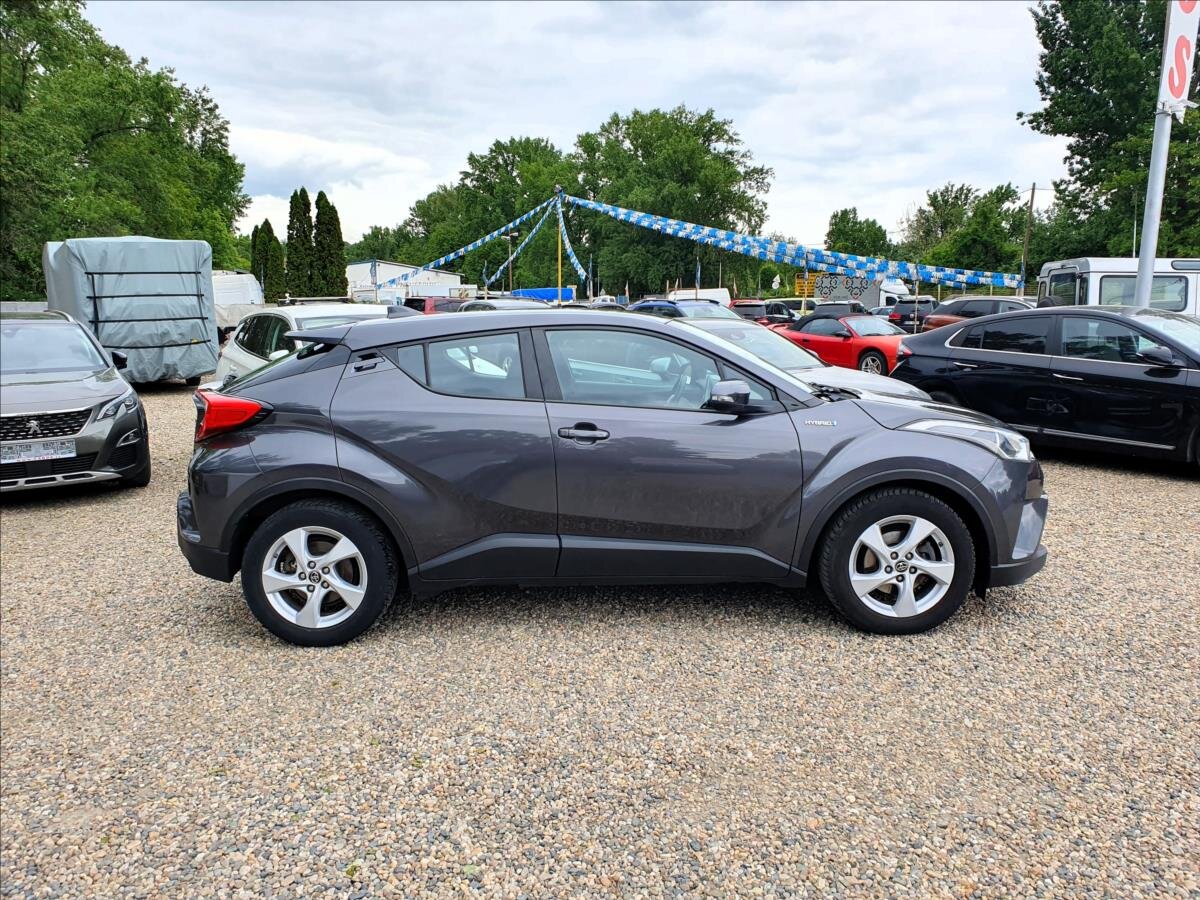 Toyota C-HR Hatchback 1,8 l 72 kw