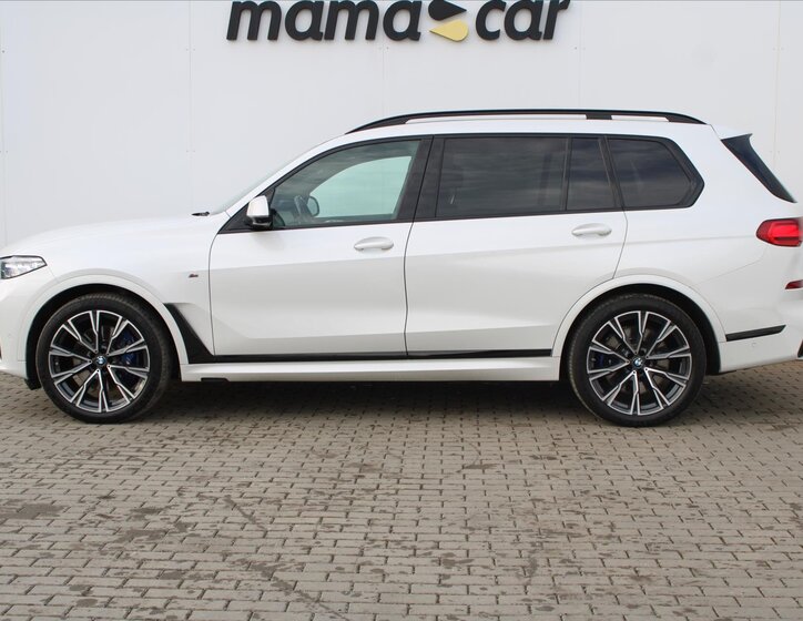 BMW X7 SUV 4,4 l 390 kw