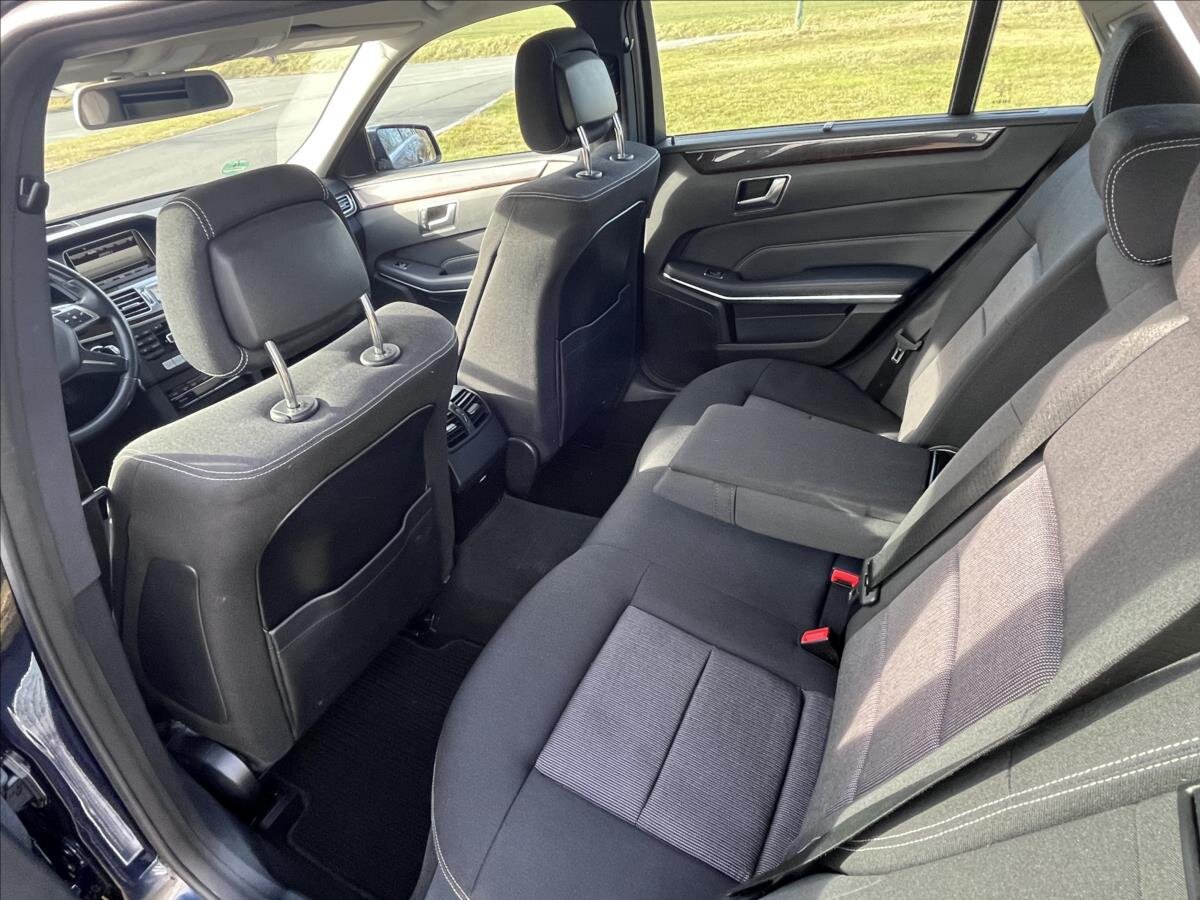 Mercedes-Benz Třídy E Kombi 3,0 l 190 kw