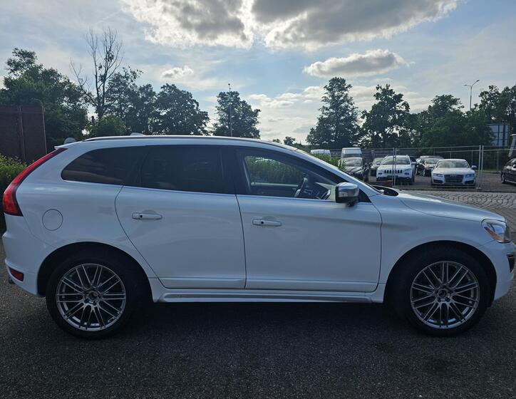 Volvo XC60 4