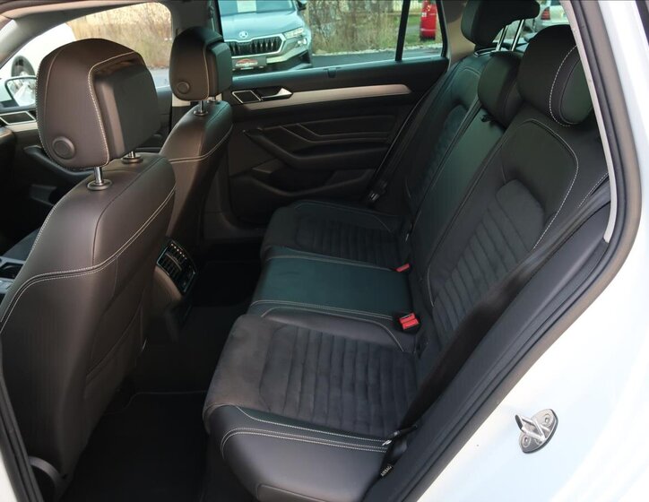 Volkswagen Passat 19