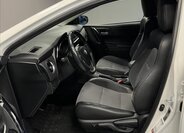 Toyota Auris 8
