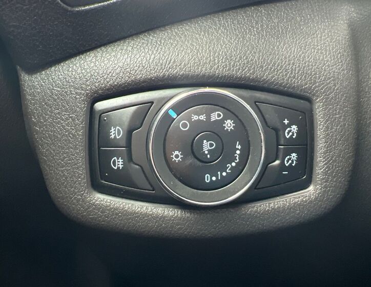 Ford Tourneo Connect 11