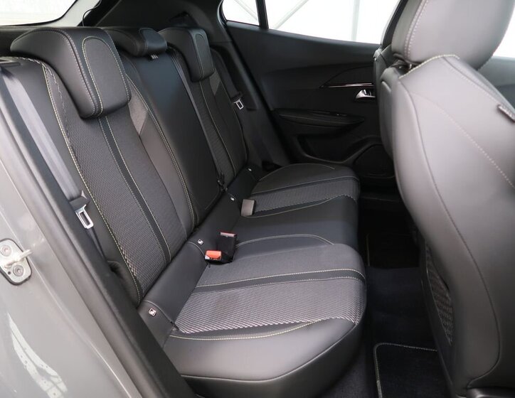 Peugeot 2008 SUV / Terénní 1,2 l 96 kw