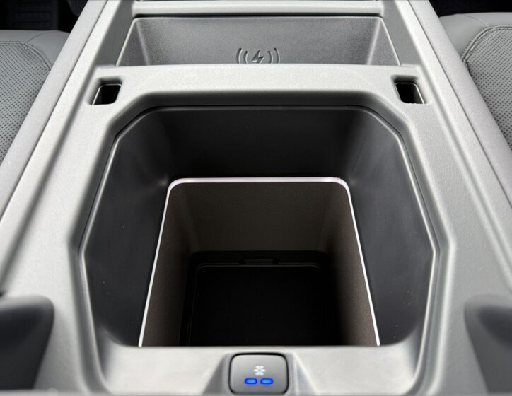 Land Rover Defender SUV / Terénní 3,0 l 184 kw