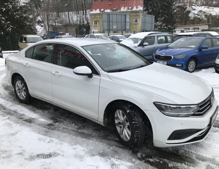 Volkswagen Passat Sedan 1,5 l 110 kw