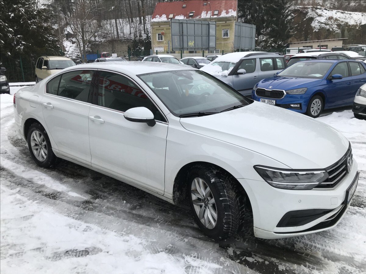 Volkswagen Passat Sedan 1,5 l 110 kw