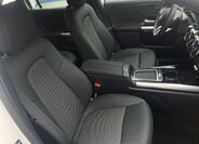 Mercedes-Benz GLA 12