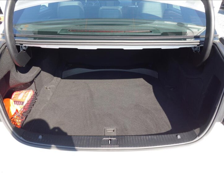 Mercedes-Benz Třídy E Sedan / Limuzína 2,1 l 125 kw