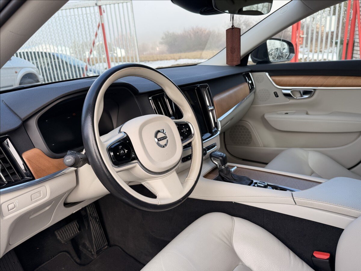 Volvo V90 Kombi 2,0 l 110 kw