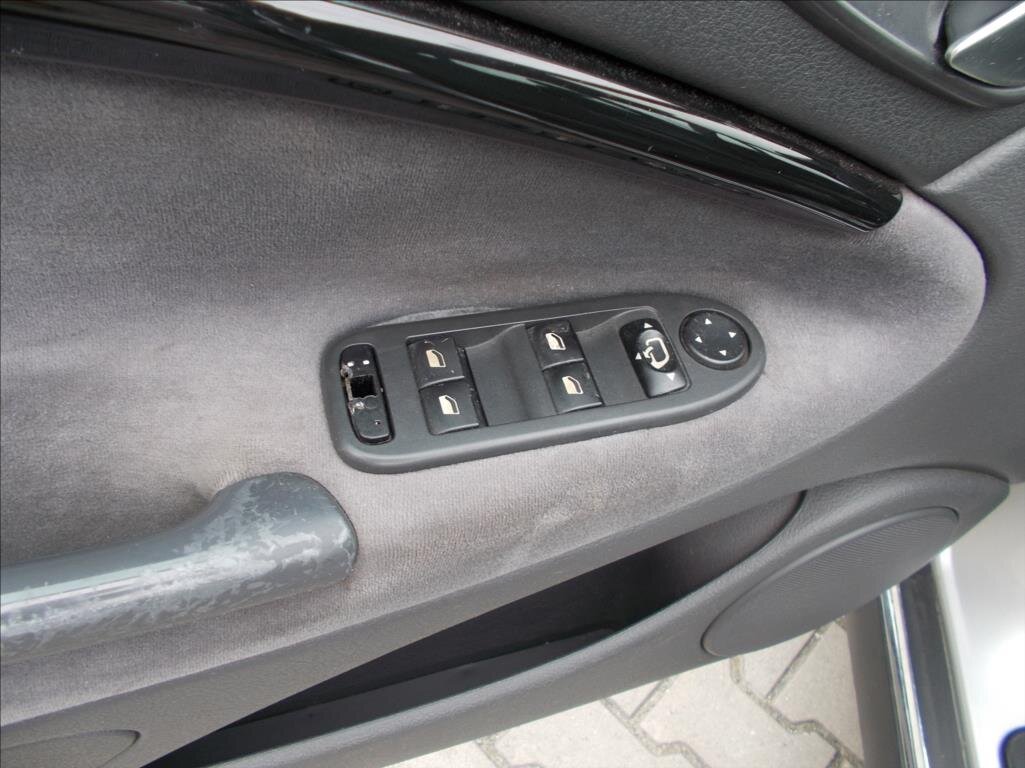 Citroën C5 Sedan / Limuzína 2,0 l 100 kw