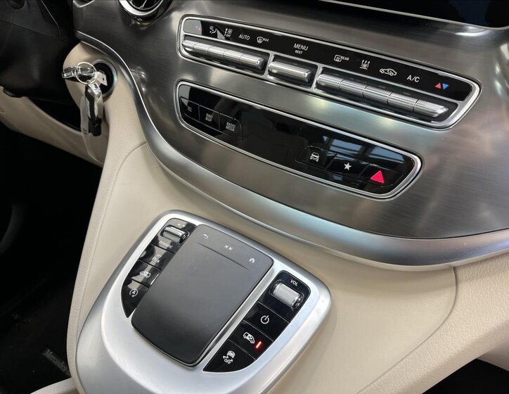 Mercedes-Benz Třídy V MPV 2,0 l 174 kw