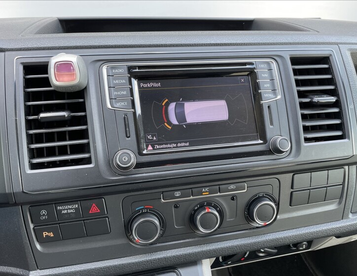 Volkswagen Transporter 12