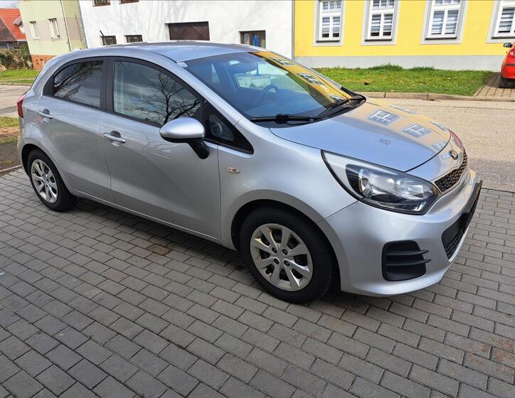 KIA Rio 12