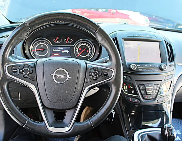 Opel Insignia Kombi 2,0 l 120 kw