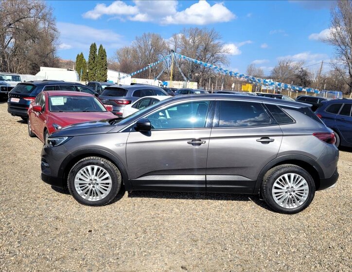Opel Grandland X SUV / Terénní 1,5 l 96 kw