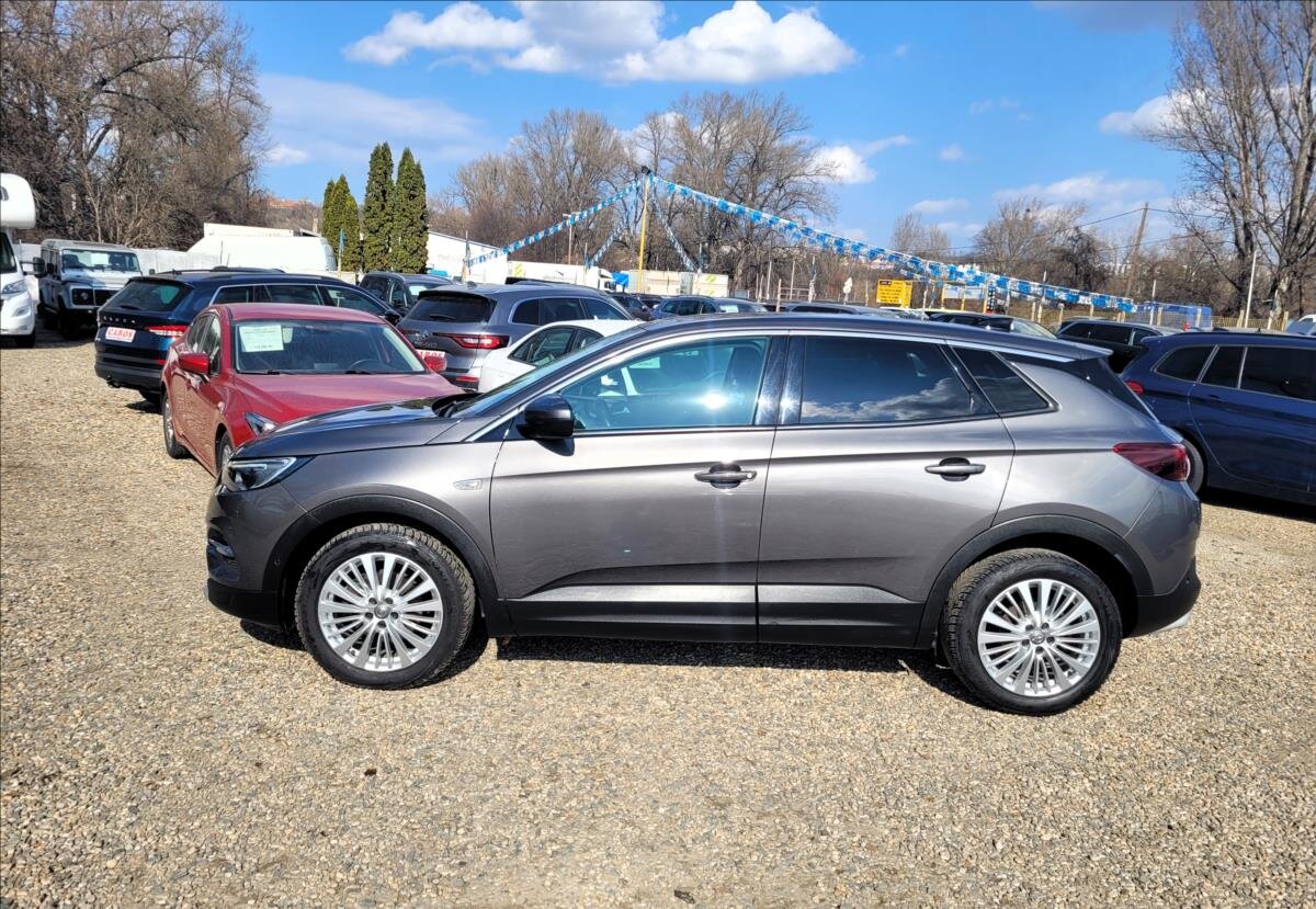 Opel Grandland X SUV / Terénní 1,5 l 96 kw