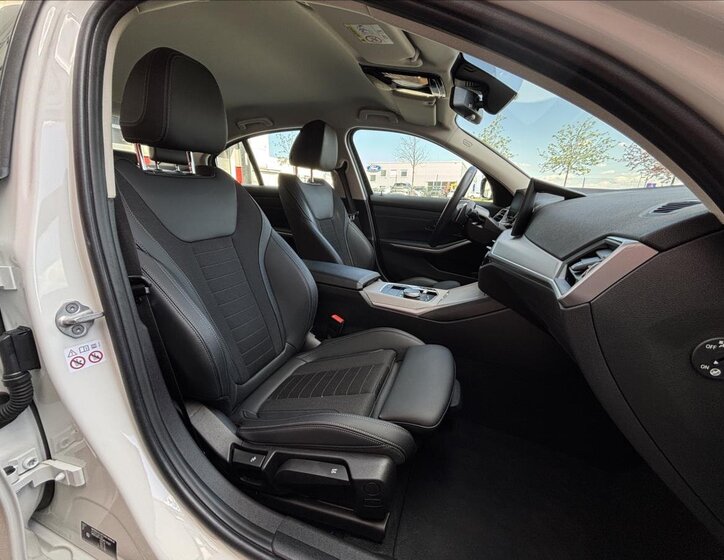 BMW Řada 3 Sedan / Limuzína 2,0 l 115 kw