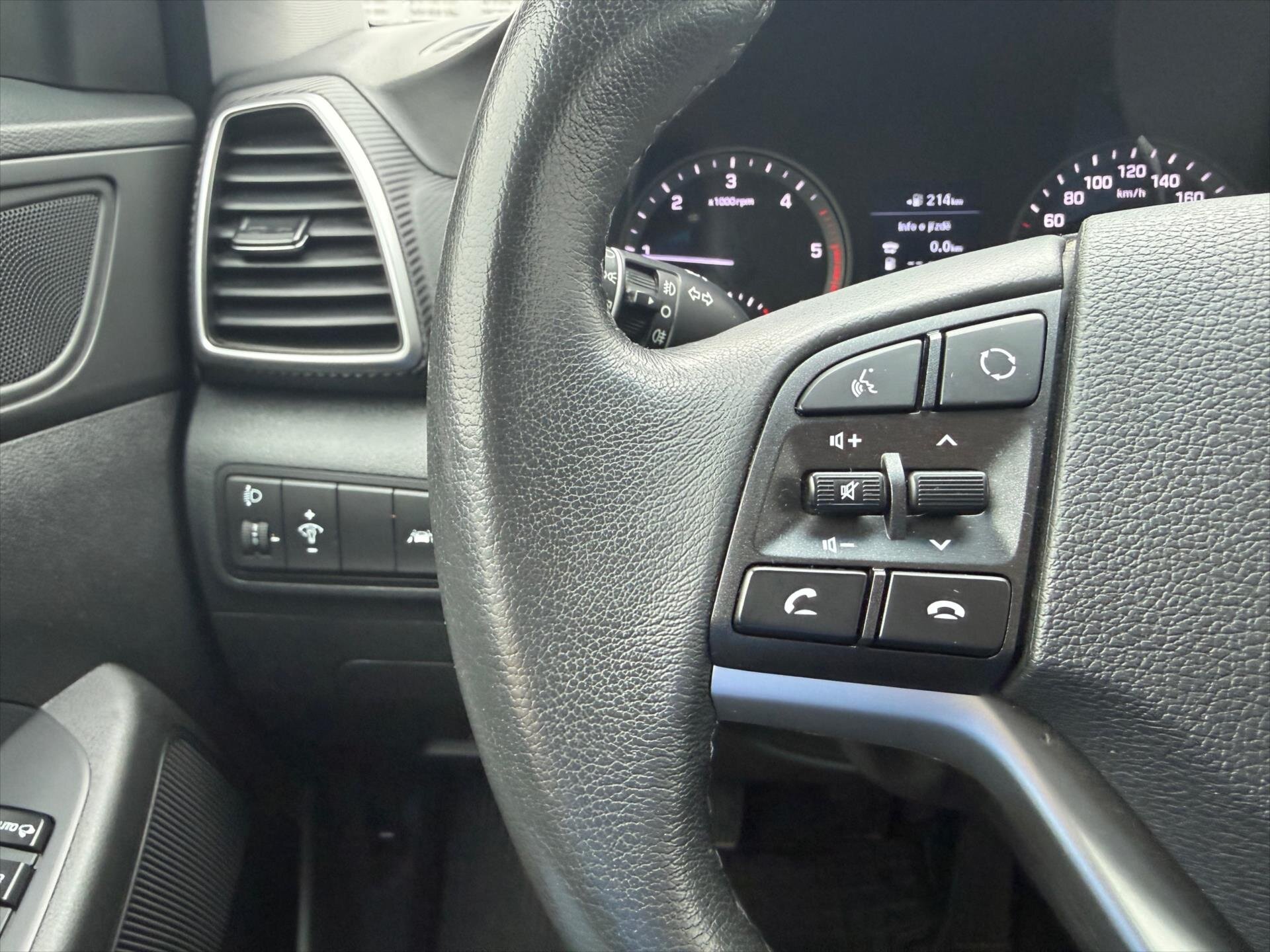 Hyundai Tucson SUV 1,6 l 85 kw