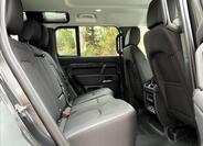 Land Rover Defender 31