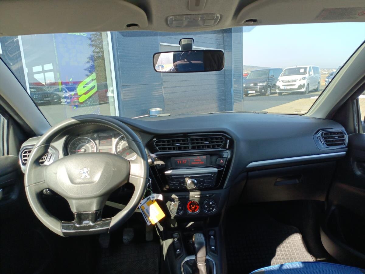 Peugeot 301 Sedan 1,6 l 68 kw