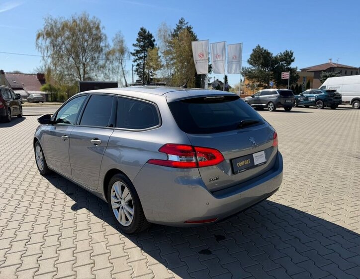 Peugeot 308 Kombi 1,2 l 81 kw