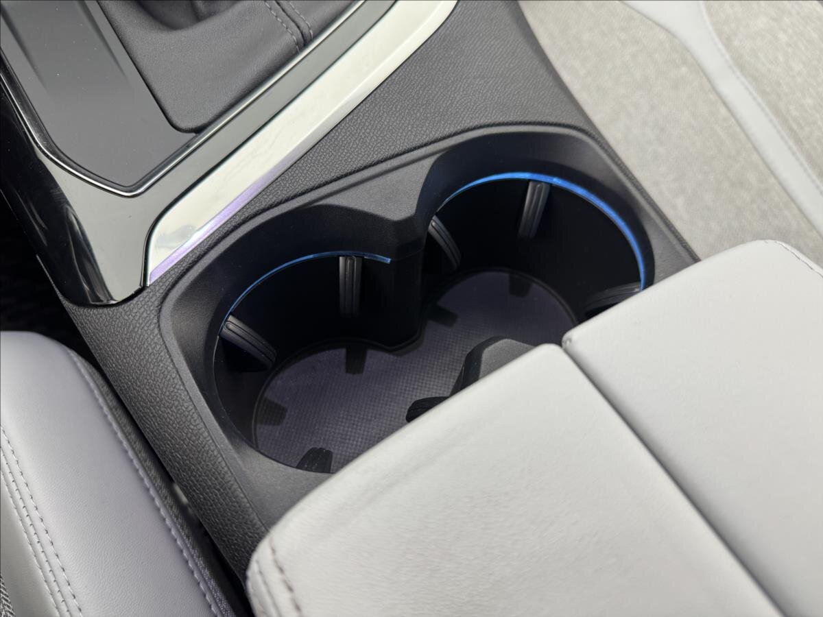 Peugeot 3008 SUV / Terénní 1,2 l 96 kw