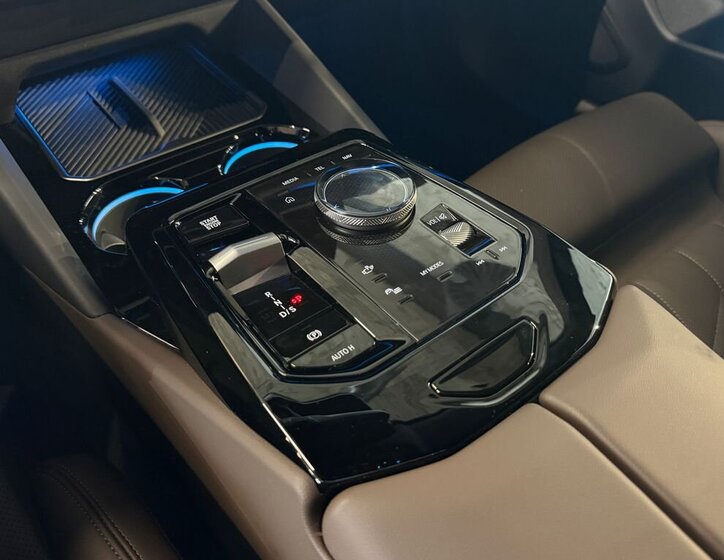 BMW Řada 5 Sedan / Limuzína 3,0 l 360 kw