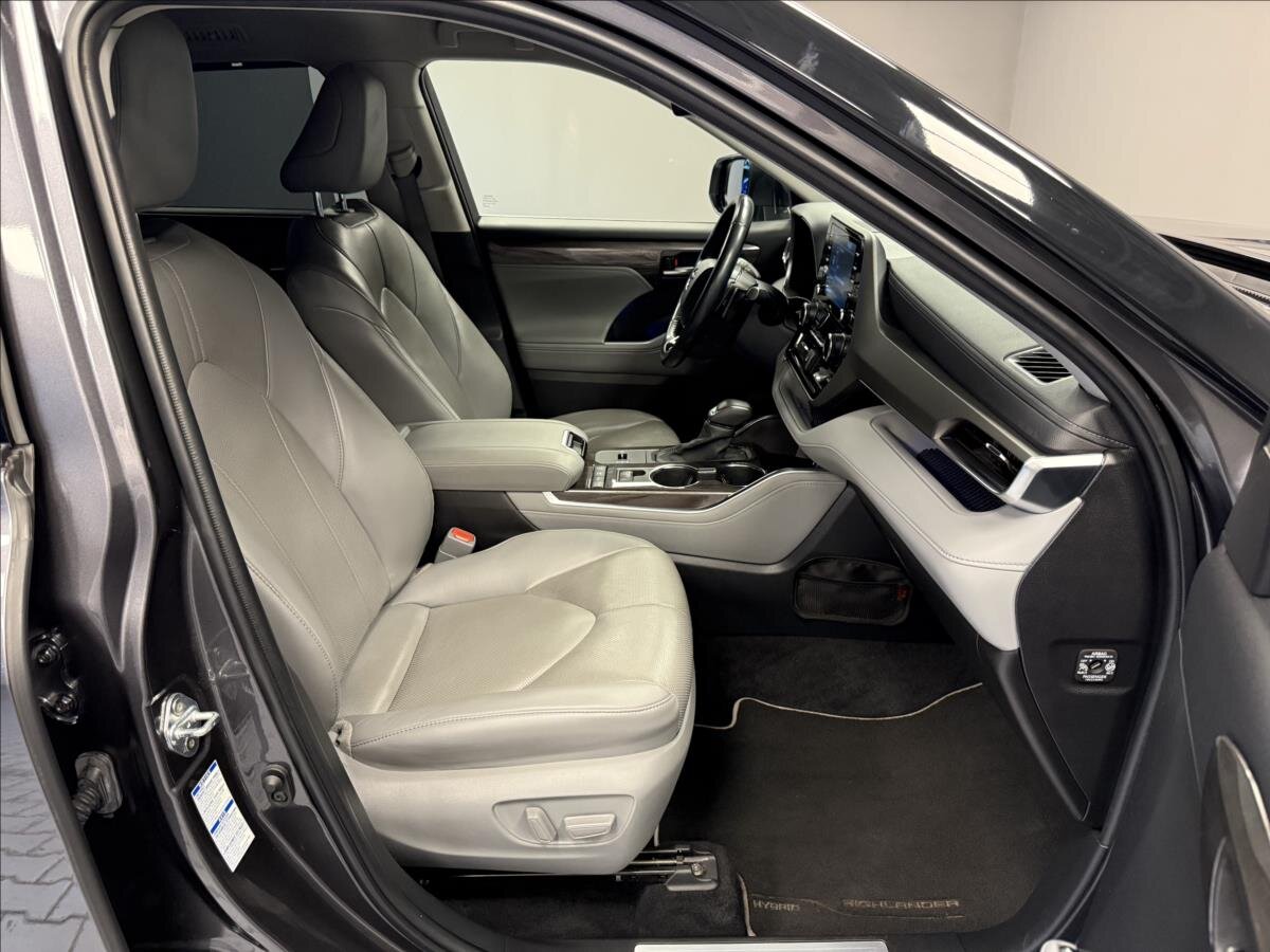 Toyota Highlander SUV / Terénní 2,5 l 140 kw