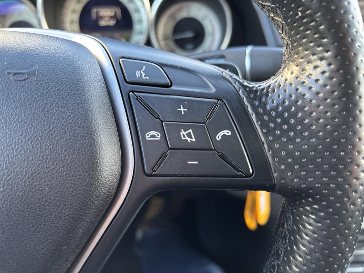 Mercedes-Benz Třídy E Kombi 2,1 l 125 kw