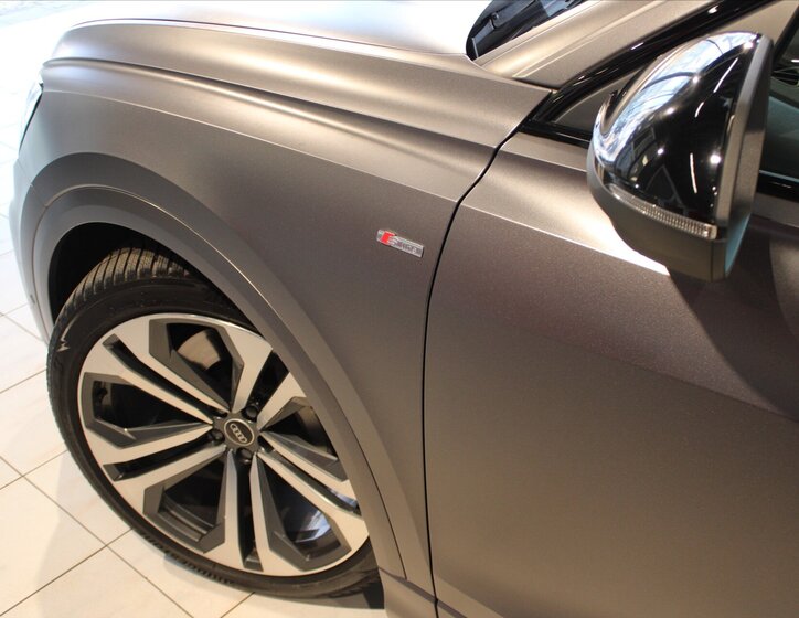 Audi Q8 SUV 3,0 l 210 kw