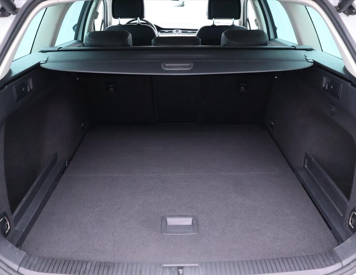 Volkswagen Passat Kombi 2,0 l 110 kw