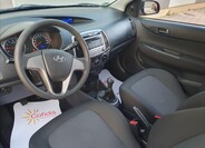 Hyundai i20 8