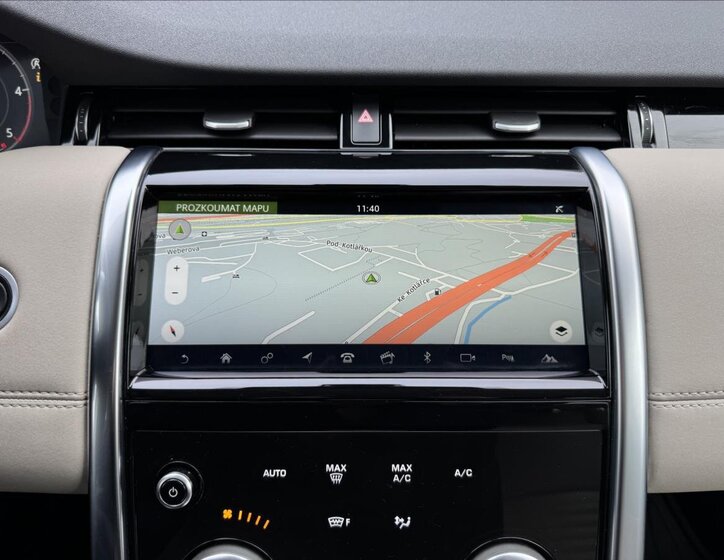 Land Rover Discovery Sport SUV 2,0 l 110 kw