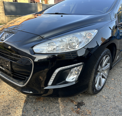 Peugeot 308 5