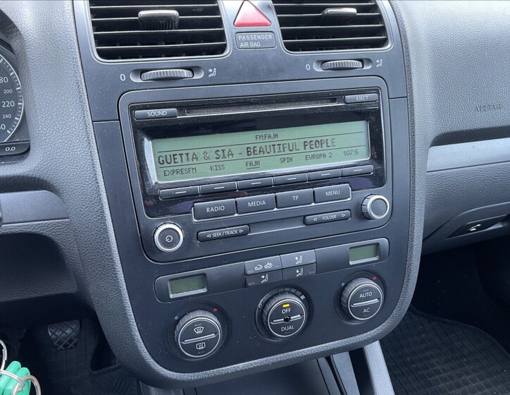 Volkswagen Jetta Sedan / Limuzína 1,9 l 77 kw